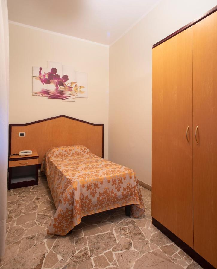 H&L Hotel Cinisello Balsamo Buitenkant foto
